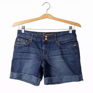 Delia’s Women's Dark Blue Denim Bermuda Shorts. Size 7/8. NWT. Bermudas